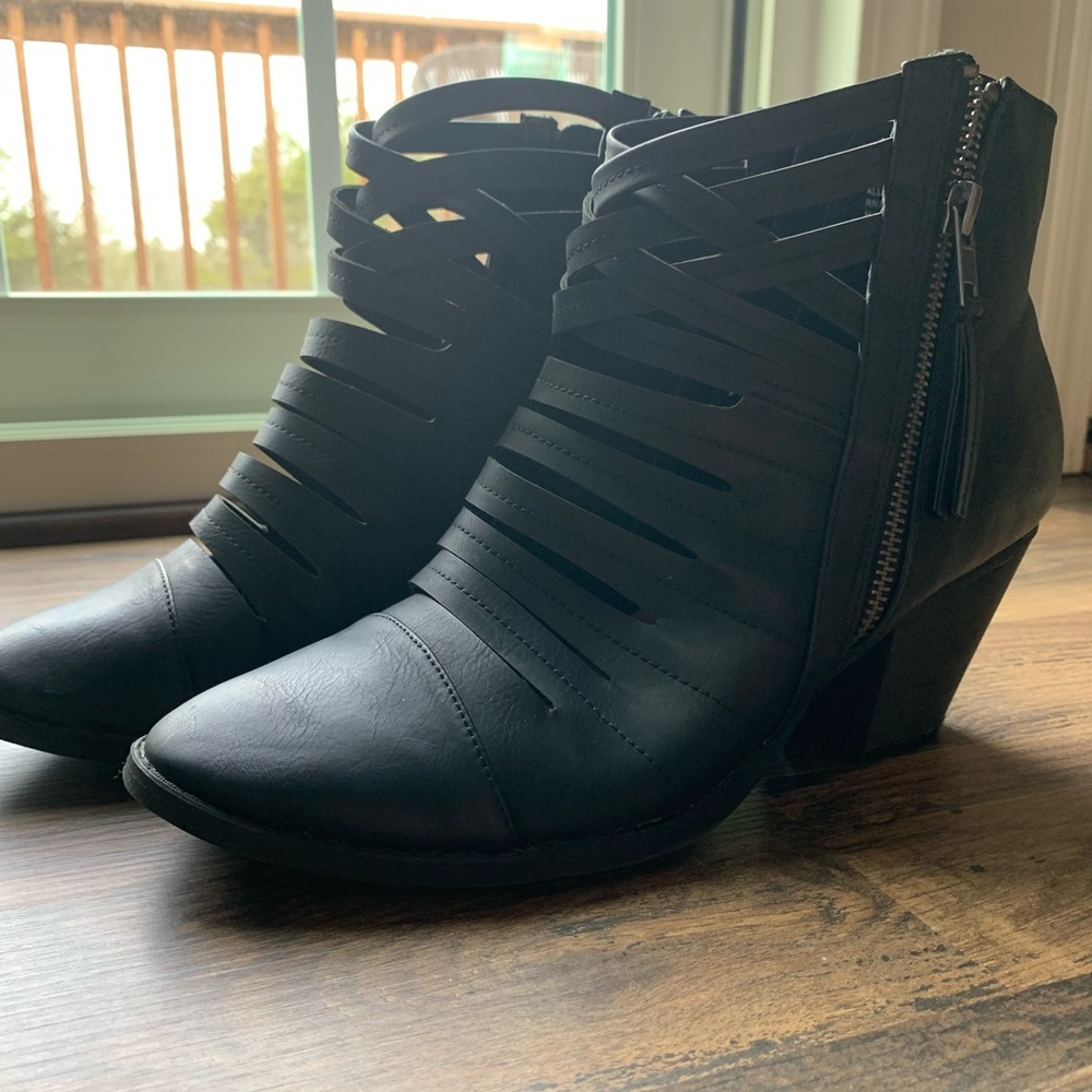 torrid 3in heel booties (wide width)